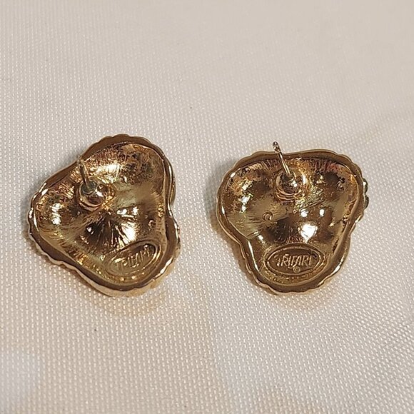 Vintage Trifari Faux White Pearl Twisted Gold Tone Fashion‎ Earrings - Picture 3 of 6